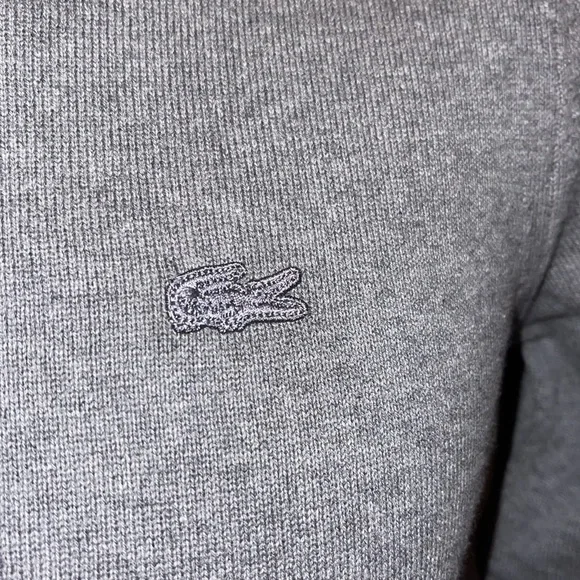 Lacoste sweater - Picture 5 of 5